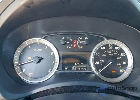 2015 Nissan Sentra S z USA, uszkodzony, nr VIN 3N1AB7AP3FY384053